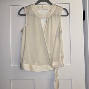 Express sleeveless top size small